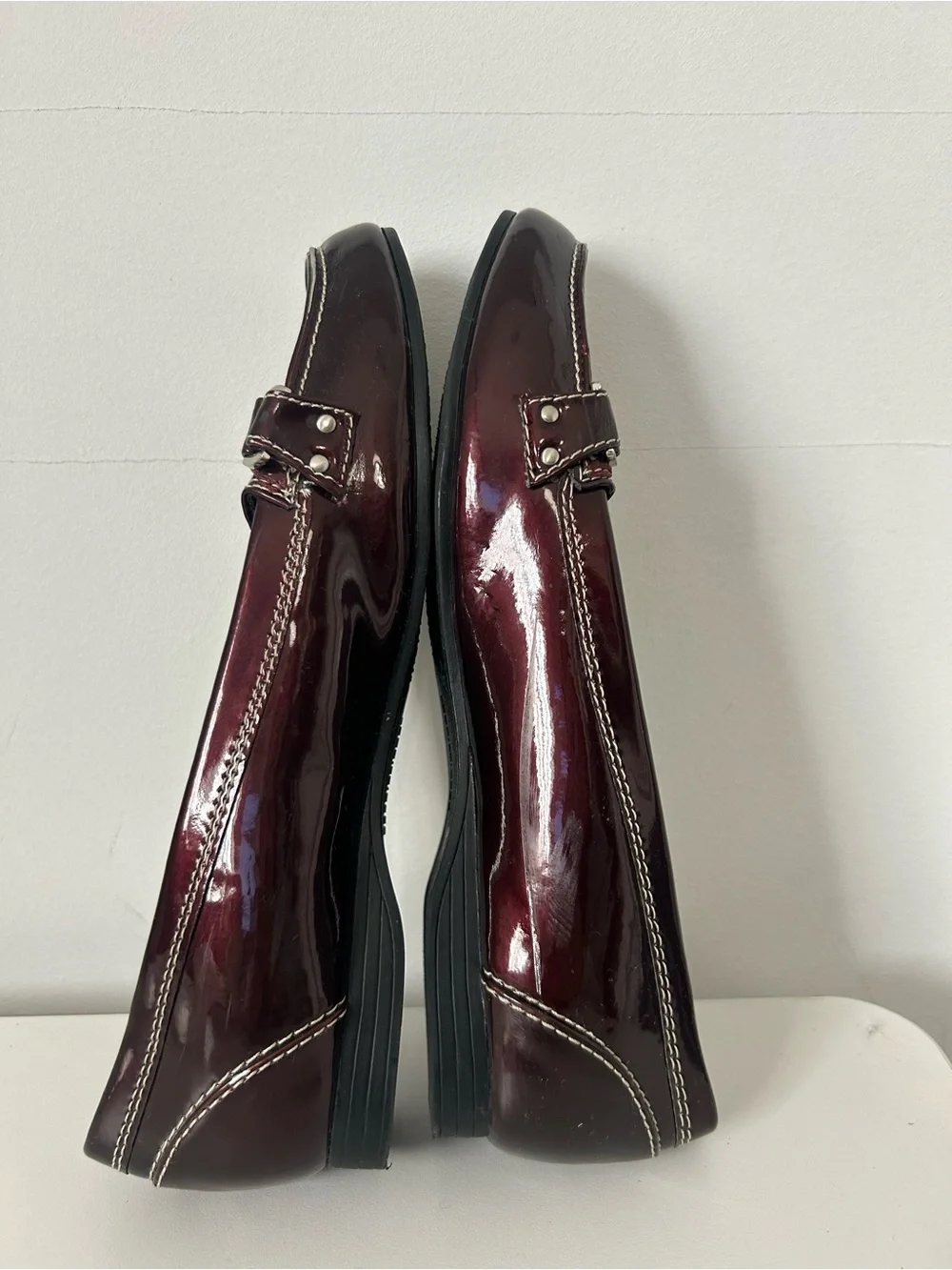 y2k 90s Burgundy Patent Mary Janes Silver Buckle Size 9 1/2 Chic Tweed Retro